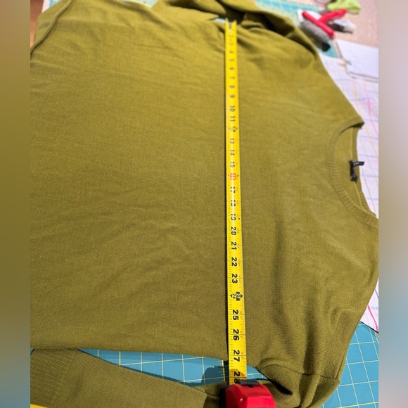 Stunning EF Sweater - Picture 3 of 11